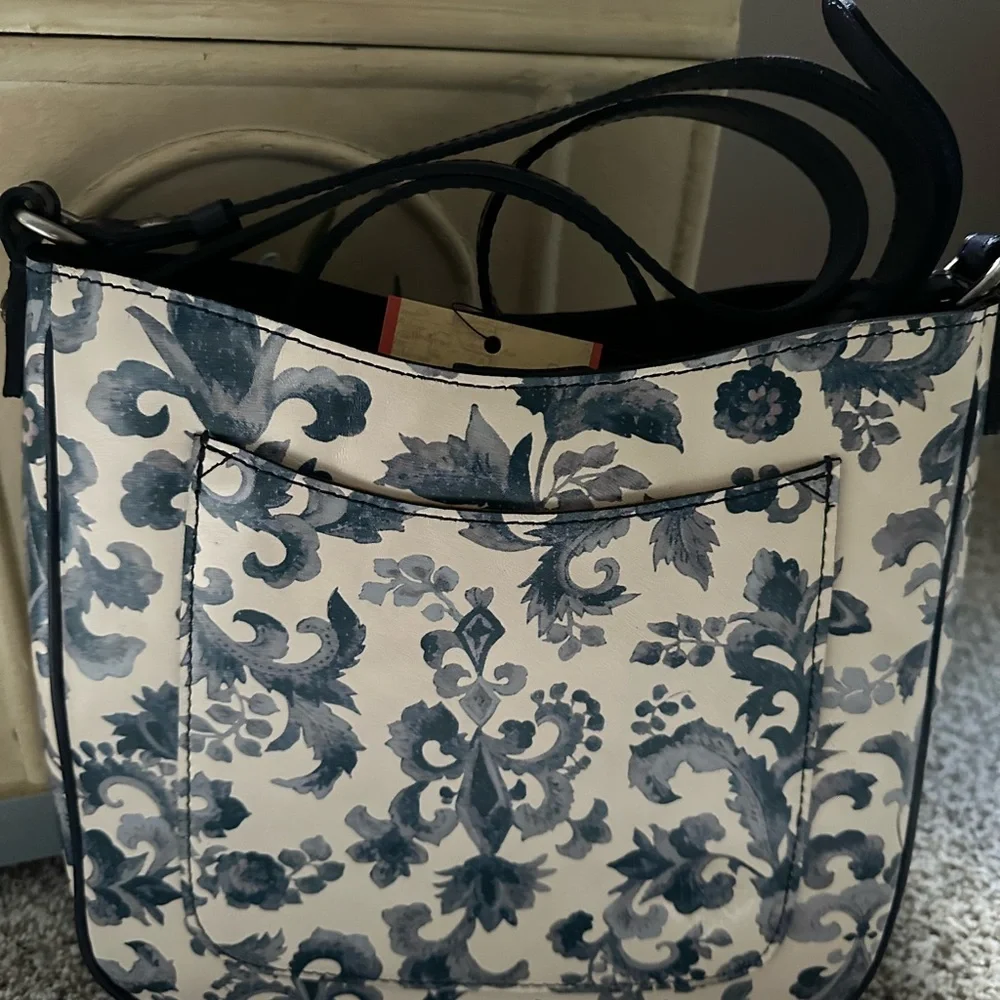 Patricia Nash NWT Emeline Crossbody bag. - Picture 6 of 7